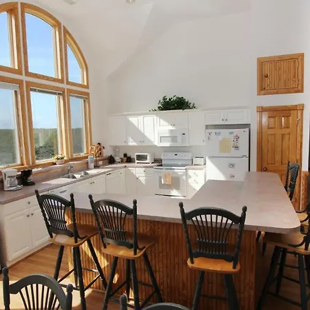 Pi145, Four Seasons- Semi-Oceanfront, Pool, Hot Tub, Close To Beach!